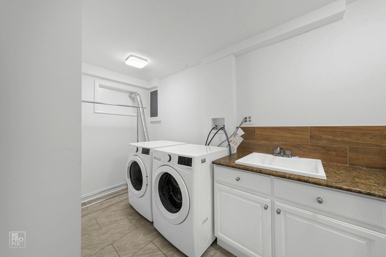 405 Greenwood Road Glenview, IL 60025 - Photo 36 of 40 Gallery Image 36