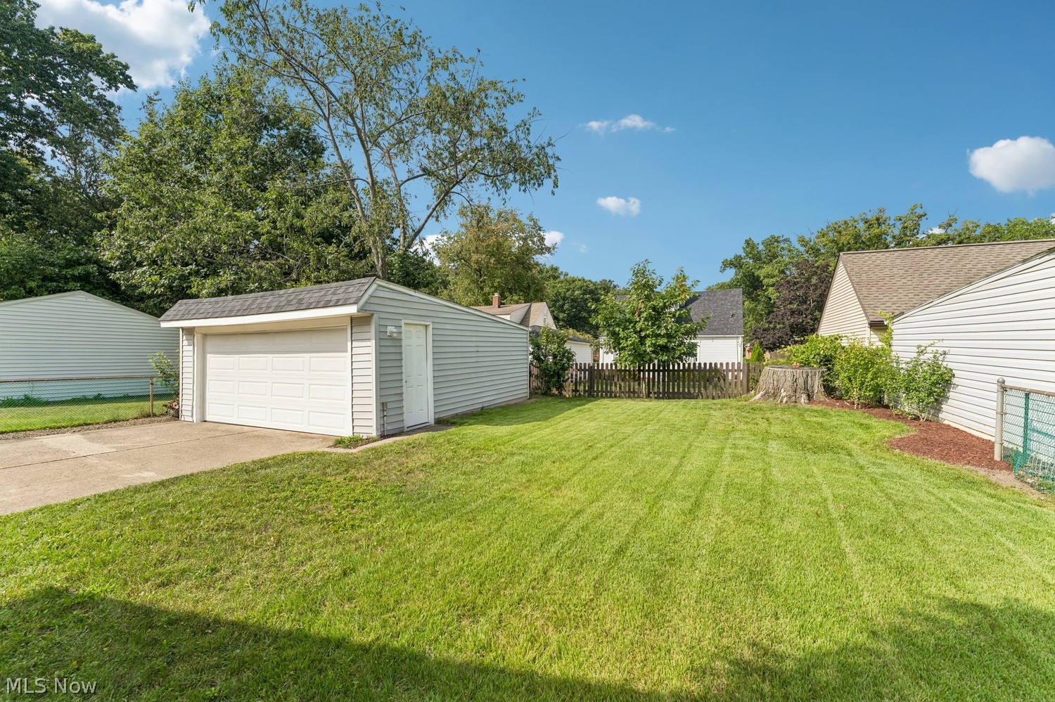 24018 Knickerbocker Road Bay Village, OH 44140 - Photo 36 of 42 Gallery Image 36