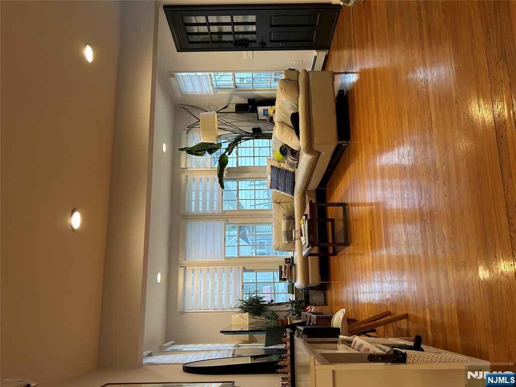 8 Virginia Street Tenafly, NJ 07670 - Photo 4 of 13