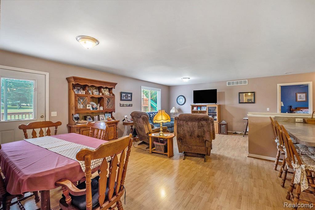 701 Chase Lake Road Howell, MI 48855 - Photo 8 of 28