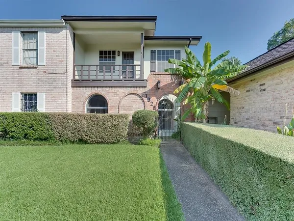 $1,775 | 1326 Town Circle, Unit 1, Baytown, TX 77520