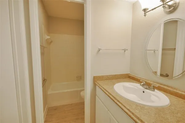 $1,775 | 1326 Town Circle, Unit 1, Baytown, TX 77520