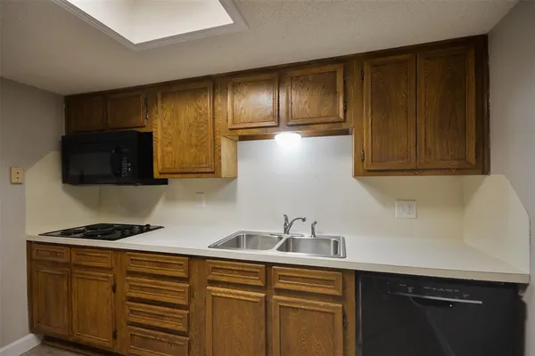 $1,775 | 1326 Town Circle, Unit 1, Baytown, TX 77520