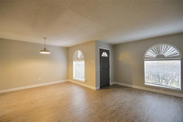 $1,775 | 1326 Town Circle, Unit 1, Baytown, TX 77520