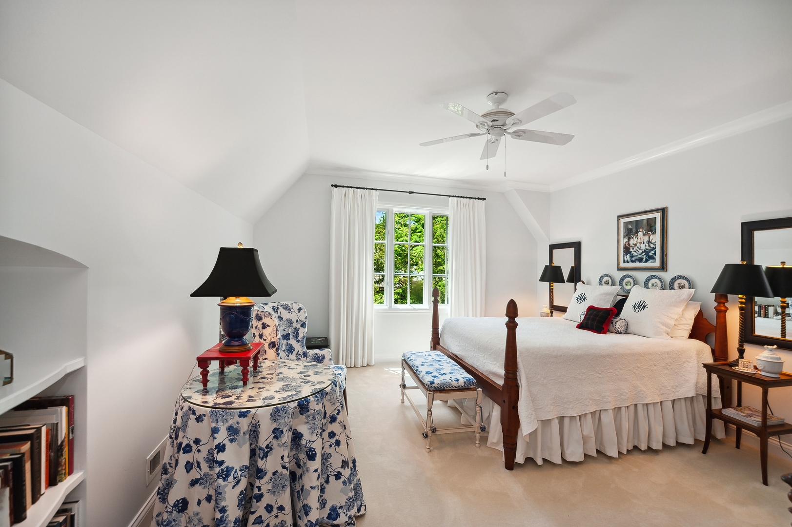 370 North Mayflower Road Lake Forest, IL 60045 - Photo 17 of 29 a living room with furniture and a window