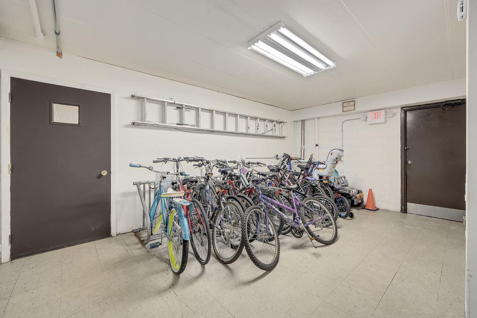1220 South Lorraine Road, Unit 1A Wheaton, IL 60189 - Photo 16 of 17 Gallery Image 16