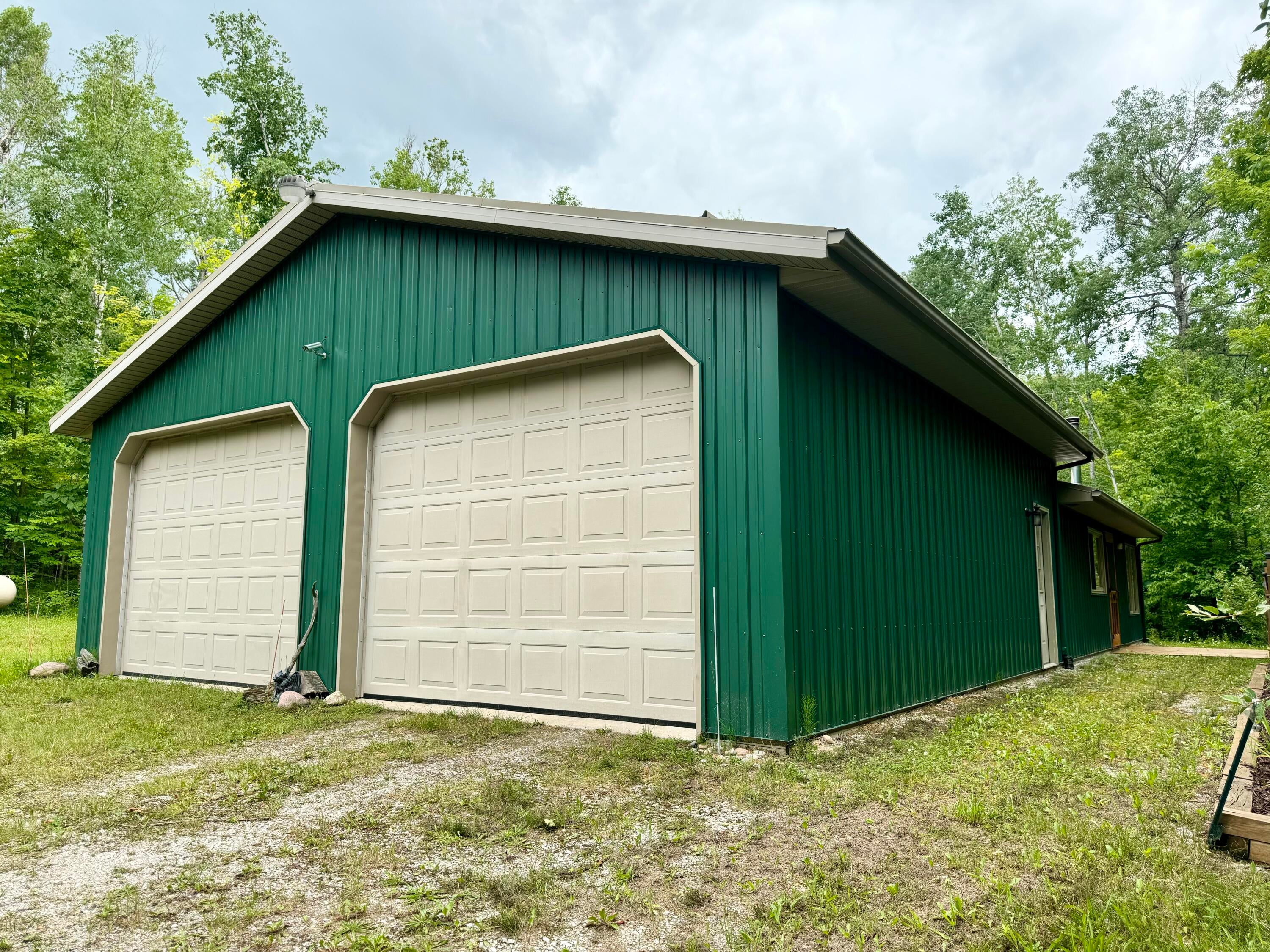 2431 Yordy Road Mio, MI 48647 - Photo 2 of 31 Gallery Image 2