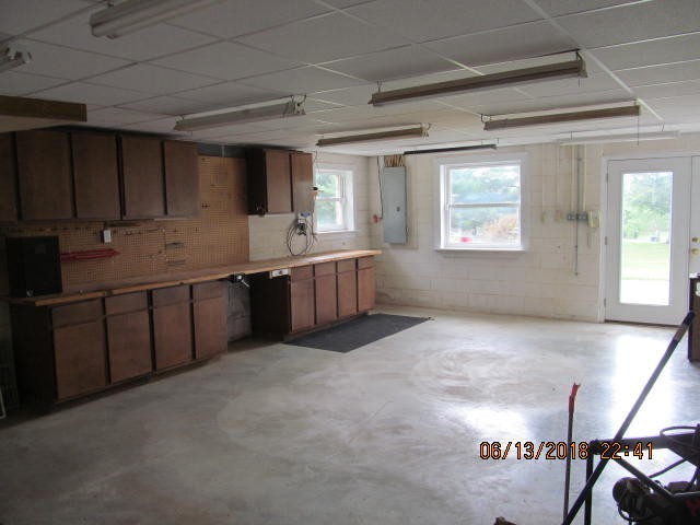 8200 Greenbriar Road Talbott, TN 37877 - Photo 14 of 18 a large kitchen with a large window