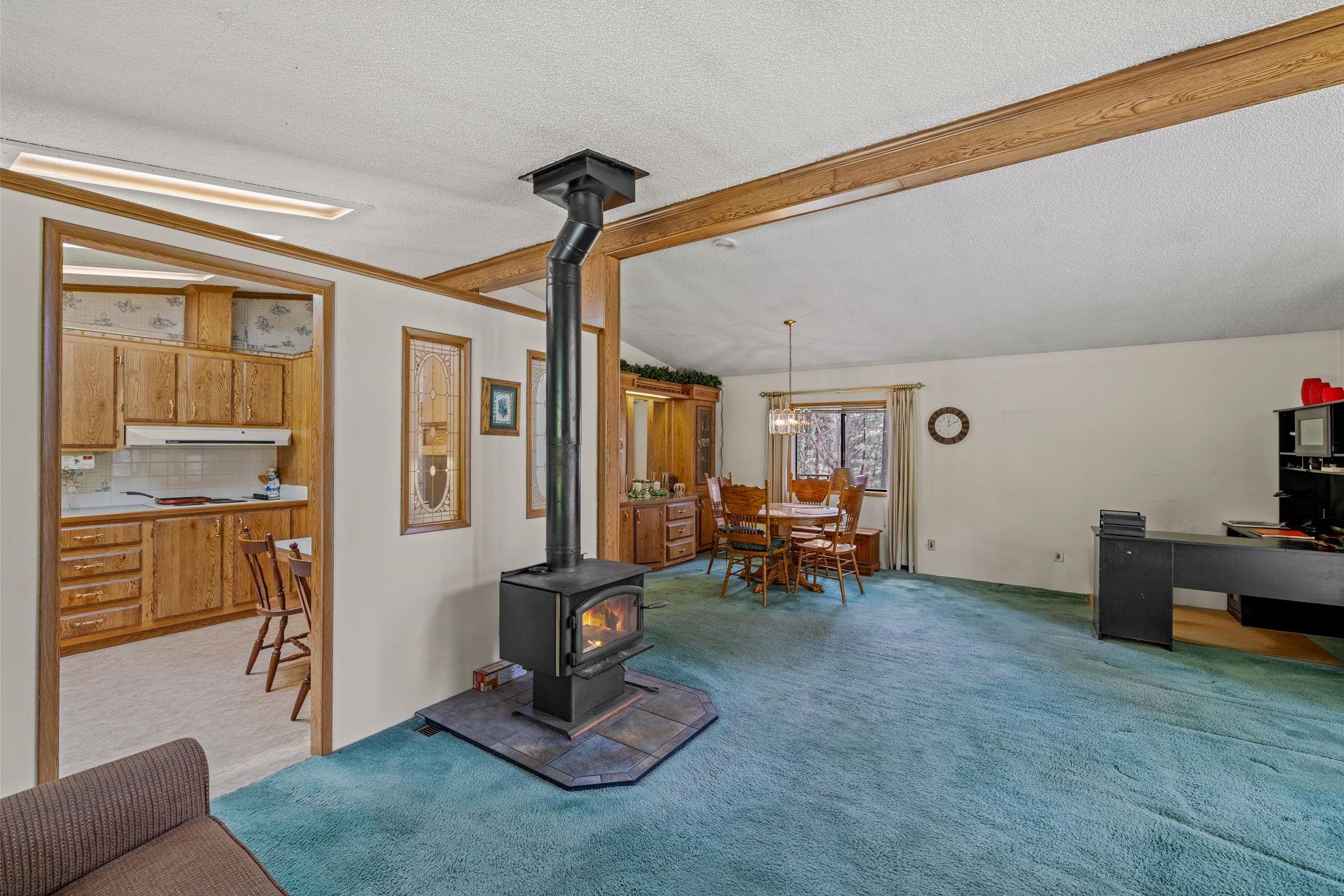 10709 South Hangman Valley Road Spokane, WA 99223 - Photo 12 of 48