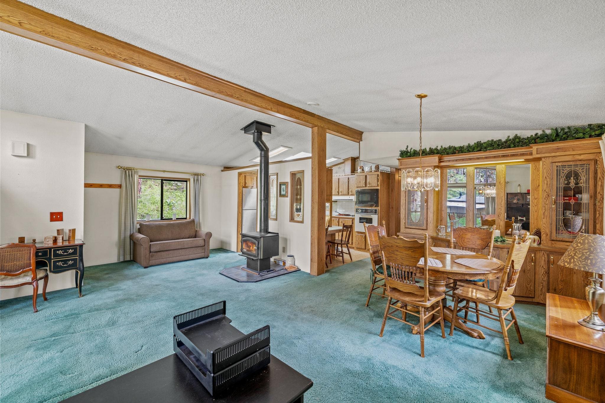 10709 South Hangman Valley Road Spokane, WA 99223 - Photo 14 of 48