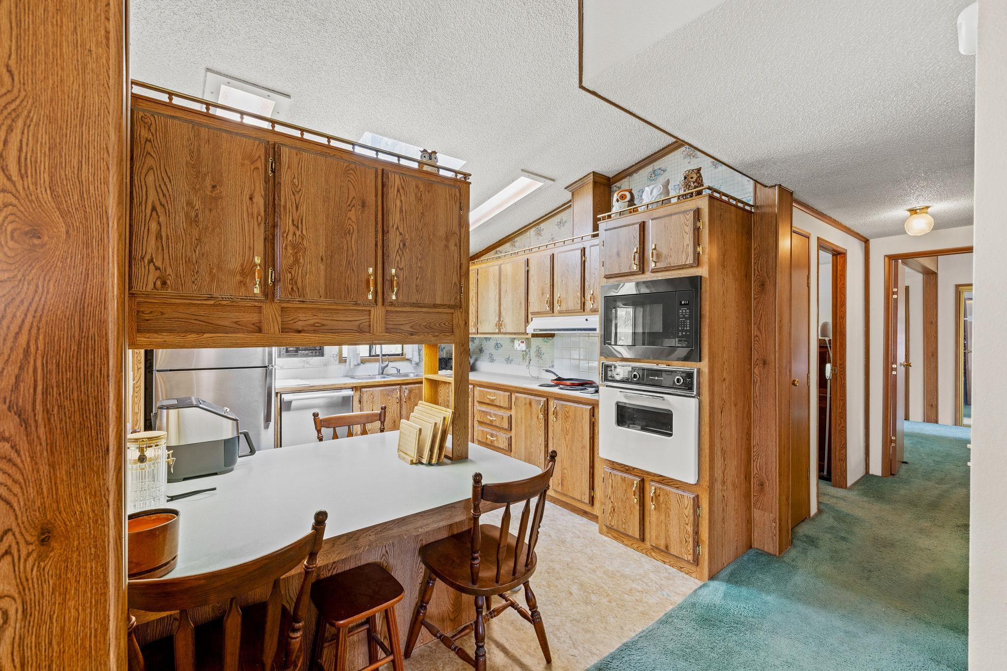 10709 South Hangman Valley Road Spokane, WA 99223 - Photo 16 of 48