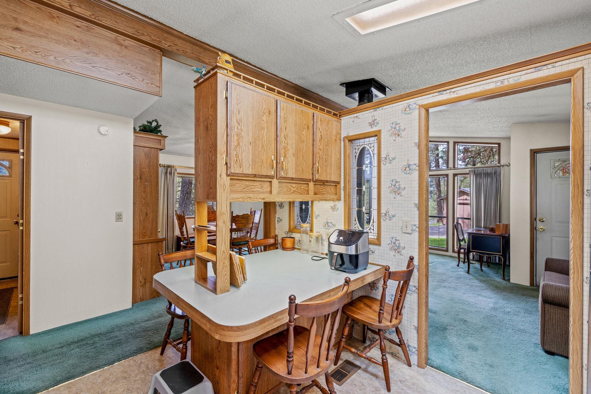 10709 South Hangman Valley Road Spokane, WA 99223 - Photo 18 of 48