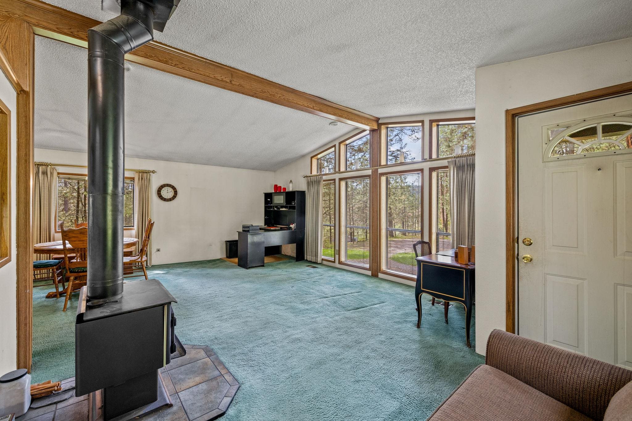 10709 South Hangman Valley Road Spokane, WA 99223 - Photo 19 of 48