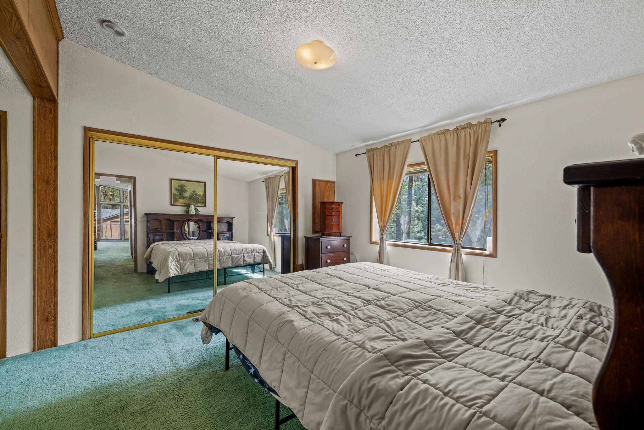 10709 South Hangman Valley Road Spokane, WA 99223 - Photo 24 of 48
