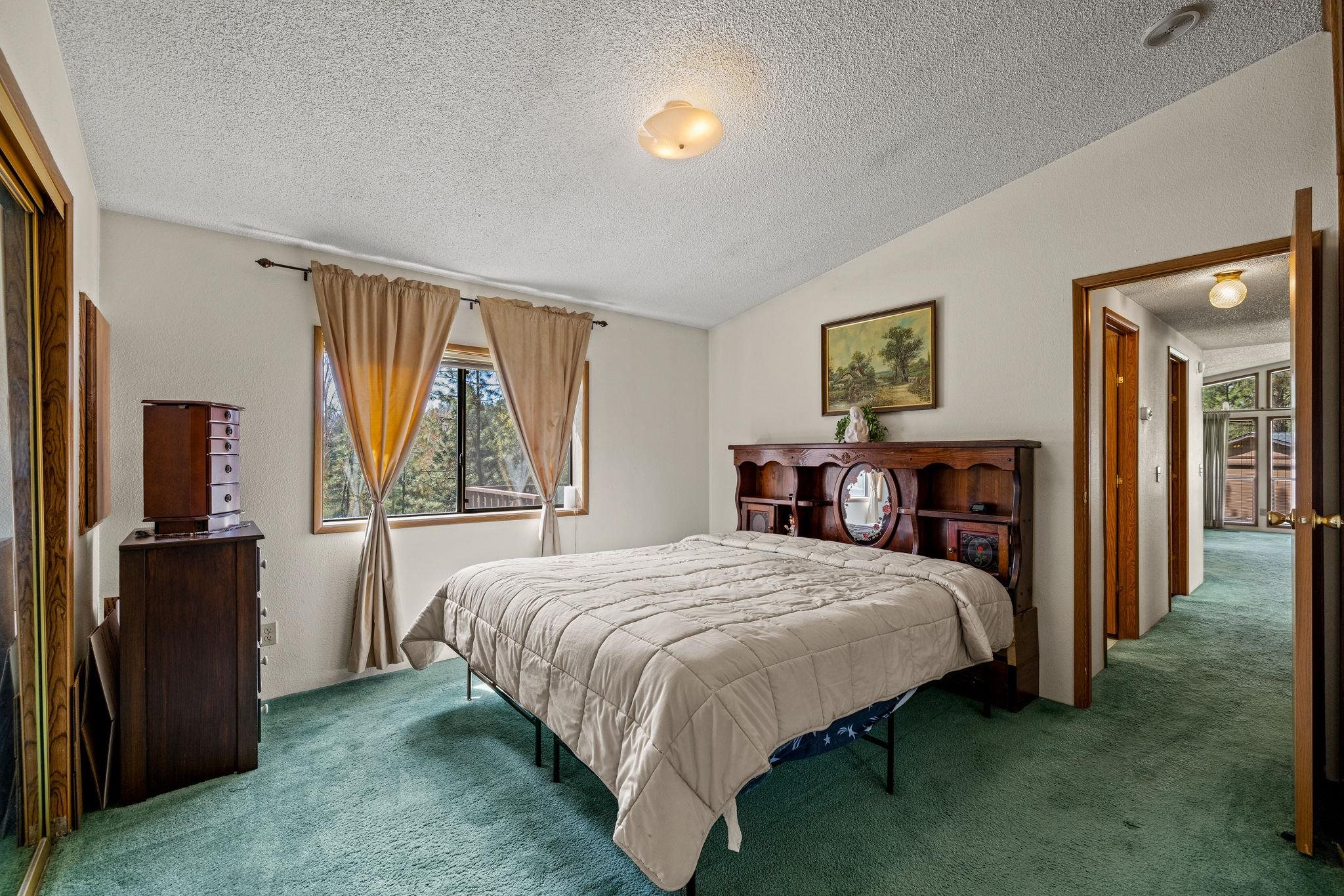 10709 South Hangman Valley Road Spokane, WA 99223 - Photo 25 of 48