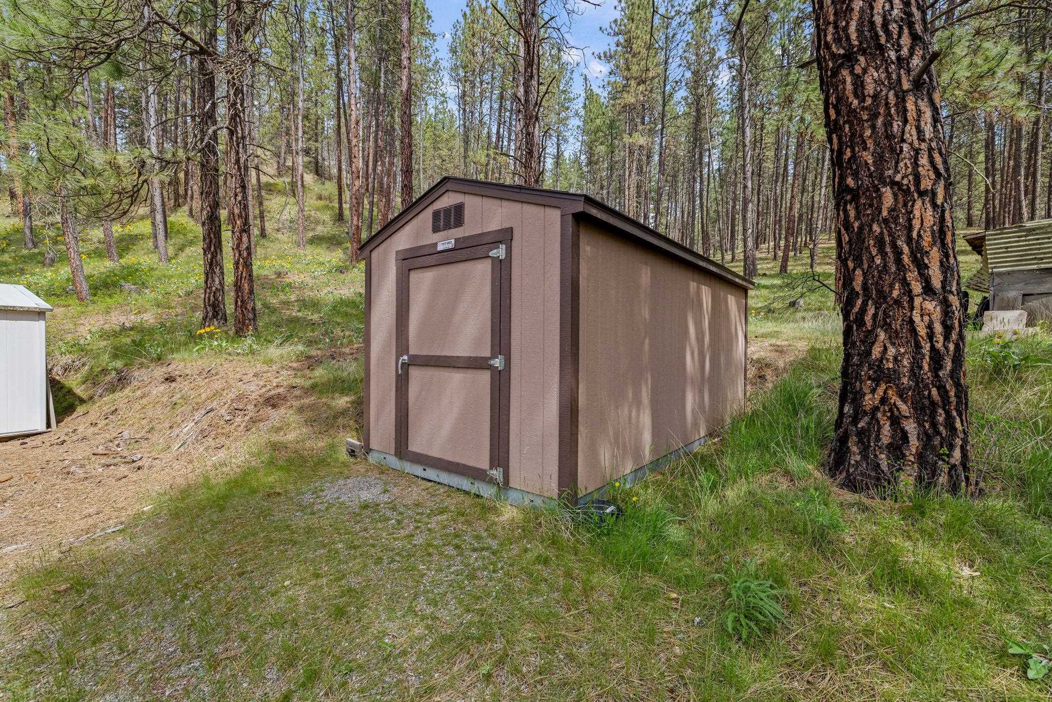 10709 South Hangman Valley Road Spokane, WA 99223 - Photo 36 of 48