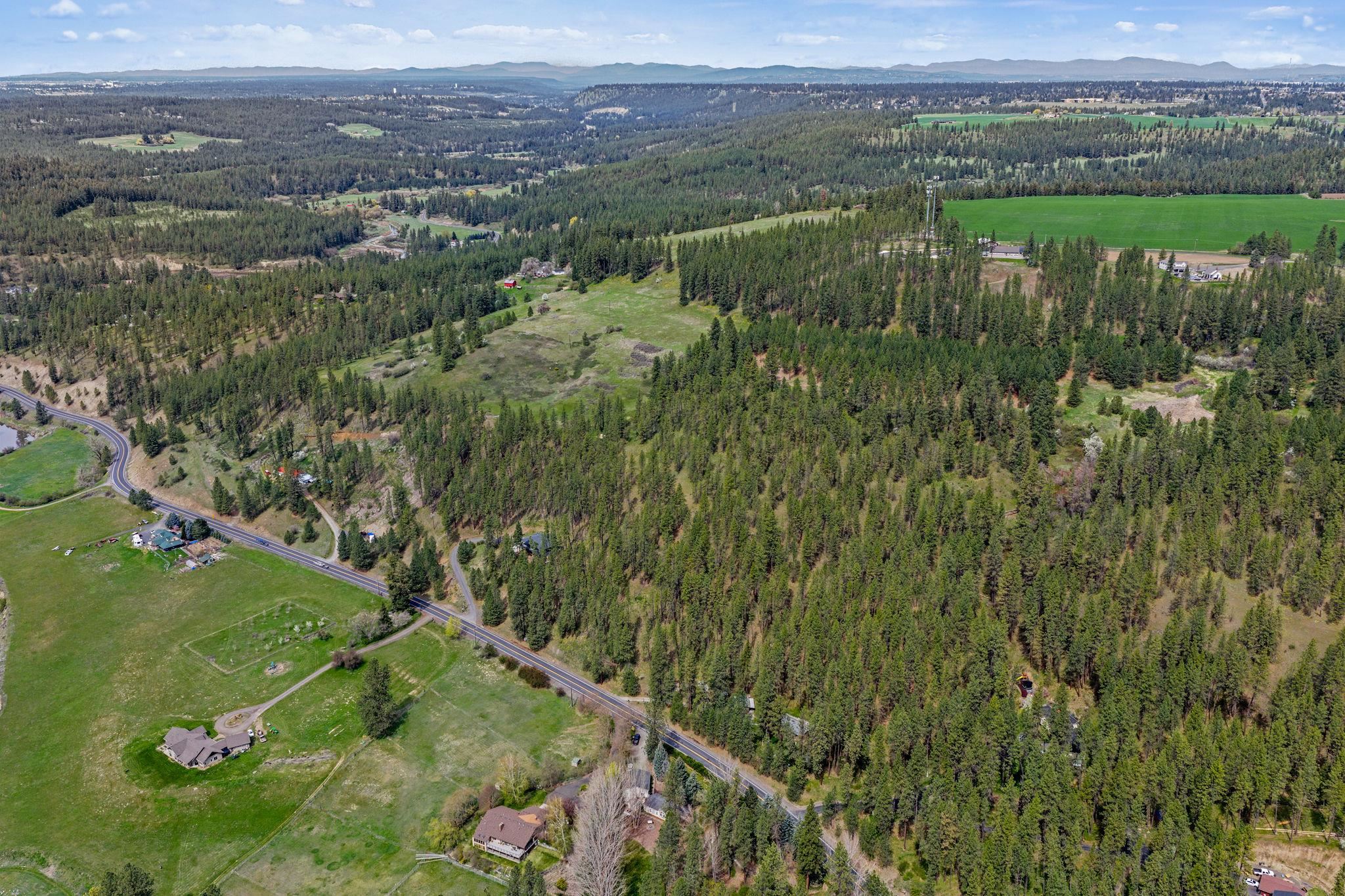 10709 South Hangman Valley Road Spokane, WA 99223 - Photo 45 of 48