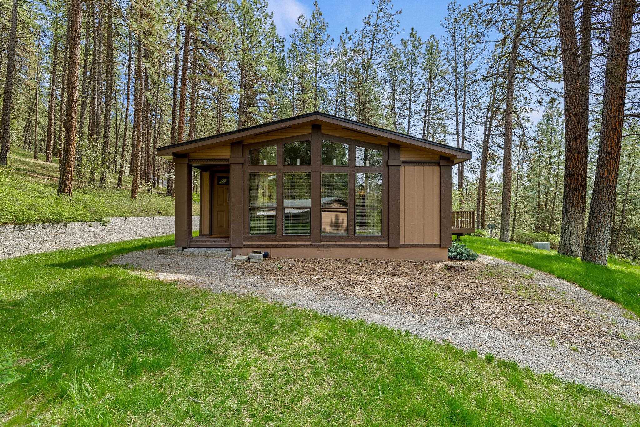 10709 South Hangman Valley Road Spokane, WA 99223 - Photo 10 of 48