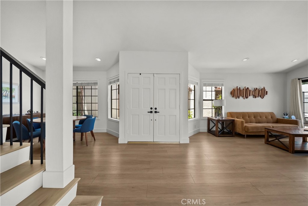 749 Congressional Road Simi Valley, CA 93065 - Photo 4 of 31