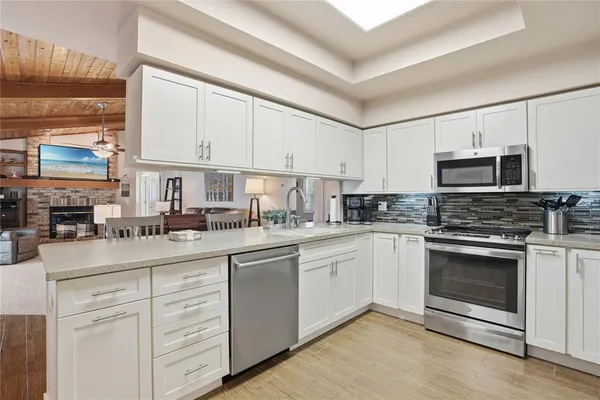 $655,500 | 5860 Windermere Drive, Palm Harbor, FL 34685