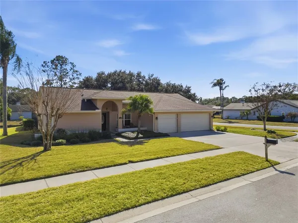 $655,500 | 5860 Windermere Drive, Palm Harbor, FL 34685