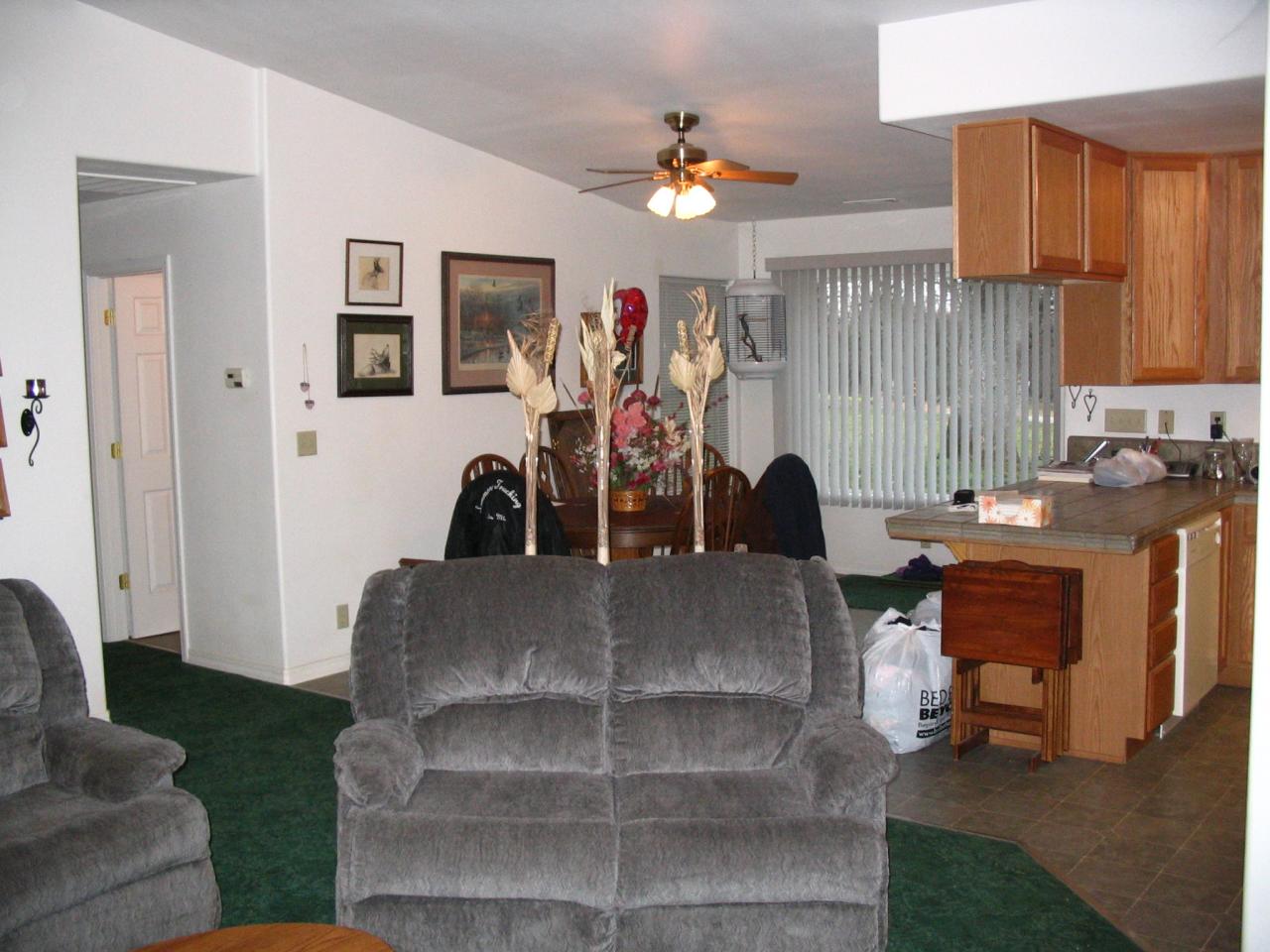 13755 Gas Point Road Igo, CA 96047 - Photo 5 of 14 Living Room / Dining Room