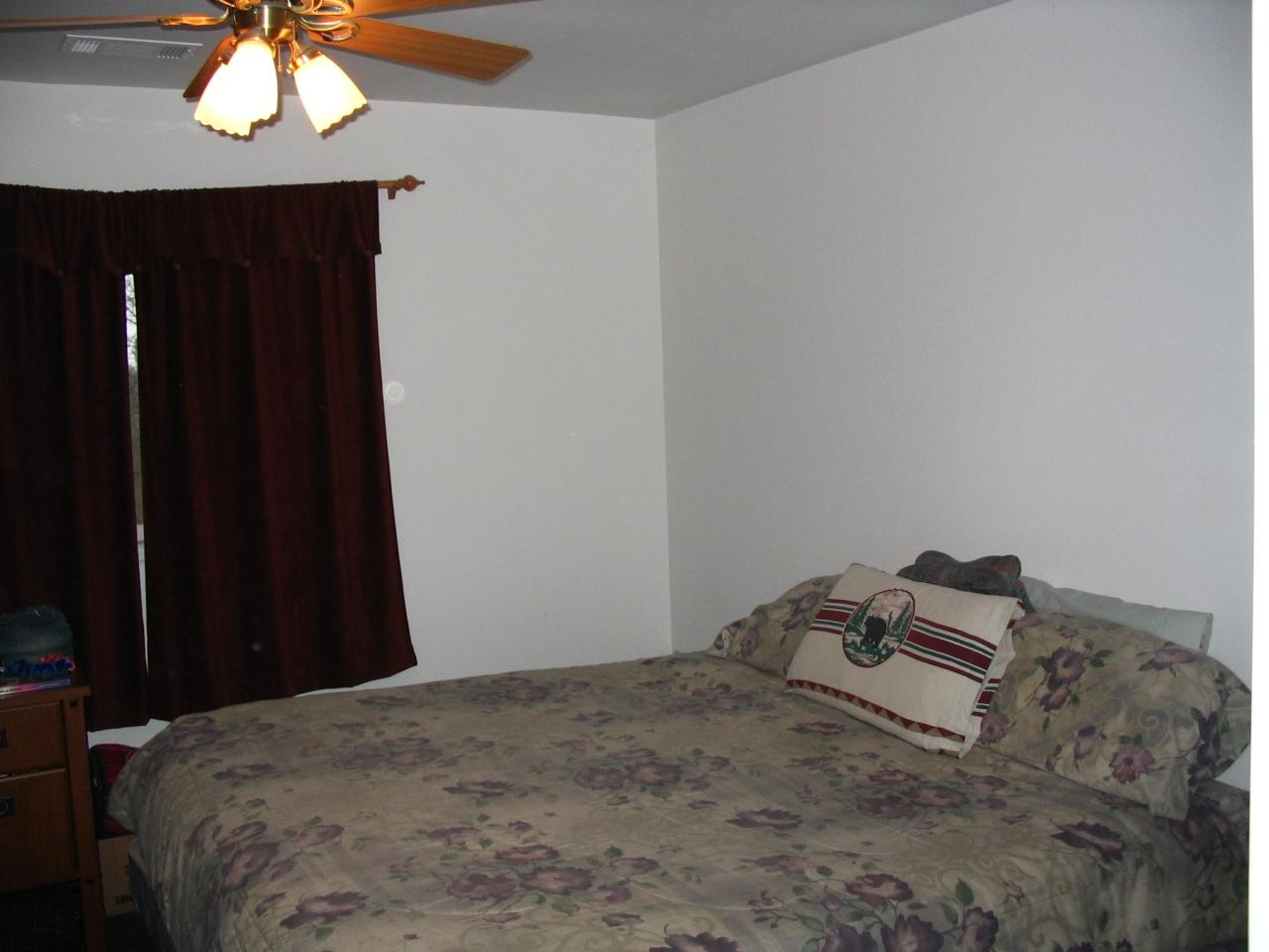 13755 Gas Point Road Igo, CA 96047 - Photo 7 of 14 Master Bedroom