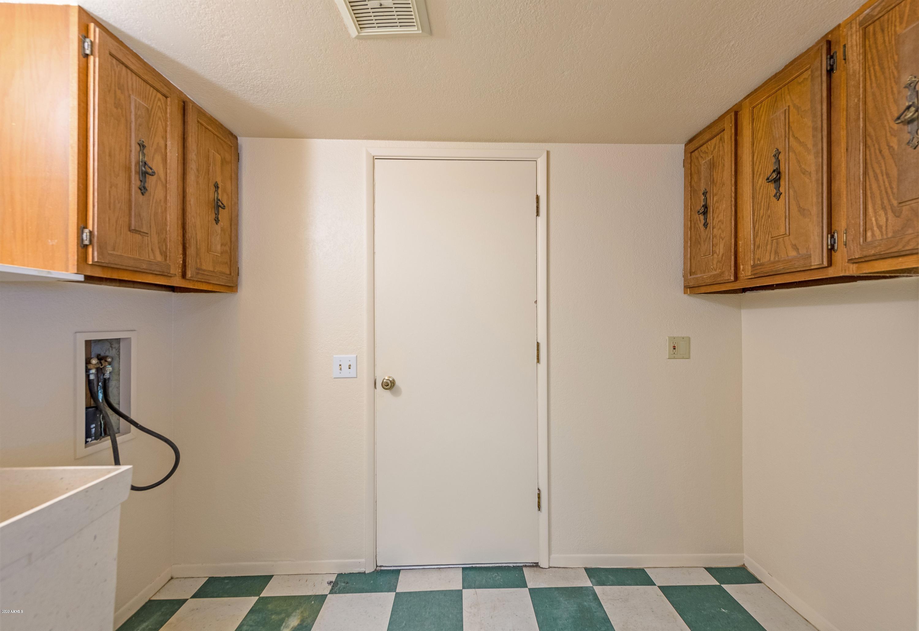 918 Copper Basin Road Prescott, AZ 86303 - Photo 20 of 35 020_Laundry