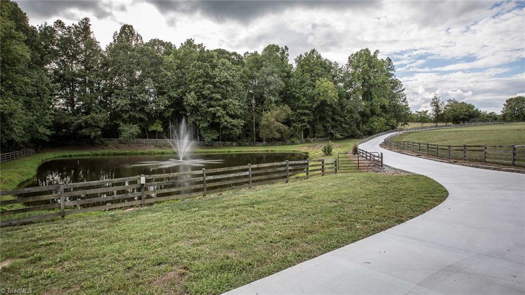1114 Ritters Lake Road Greensboro, NC 27406 - Photo 2 of 29 Gallery Image 2