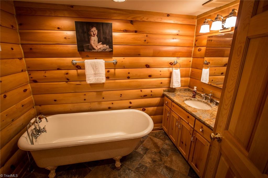 1114 Ritters Lake Road Greensboro, NC 27406 - Photo 17 of 29 Gallery Image 17