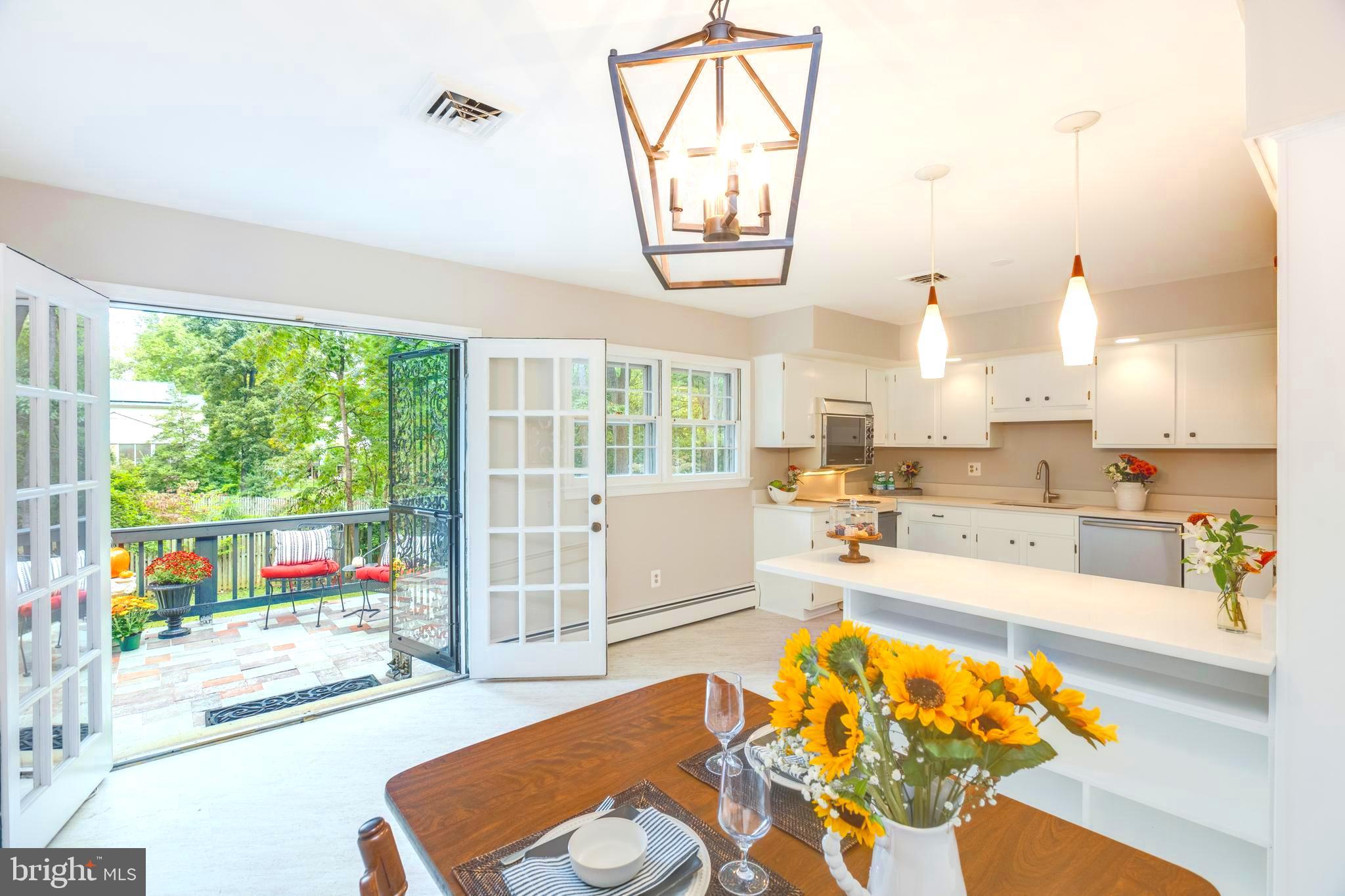 7902 Falstaff Road McLean, VA 22102 - Photo 19 of 76 Upgraded Kitchen!!