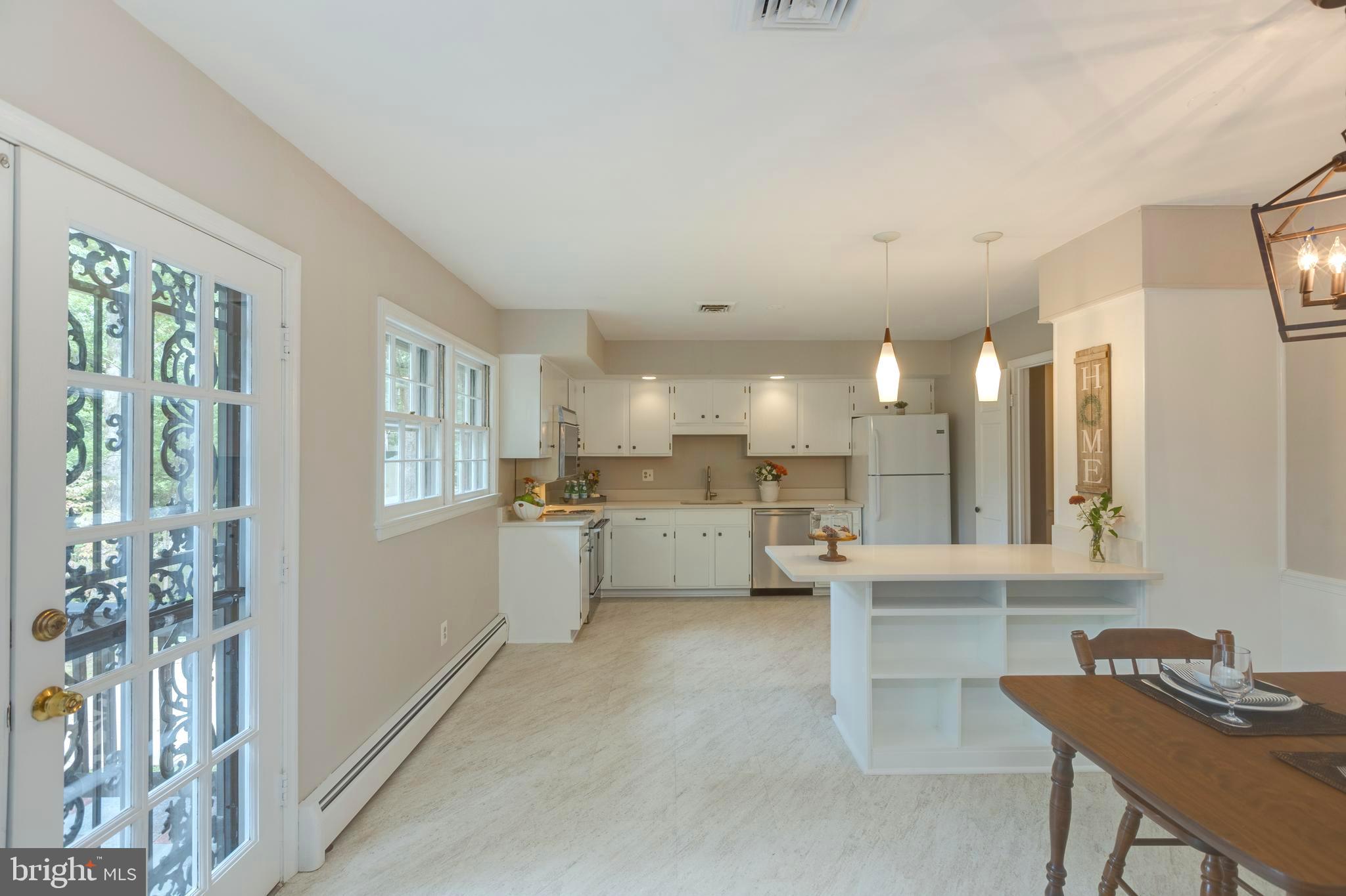 7902 Falstaff Road McLean, VA 22102 - Photo 21 of 76 Plenty of Room! New Quartz Countertops!