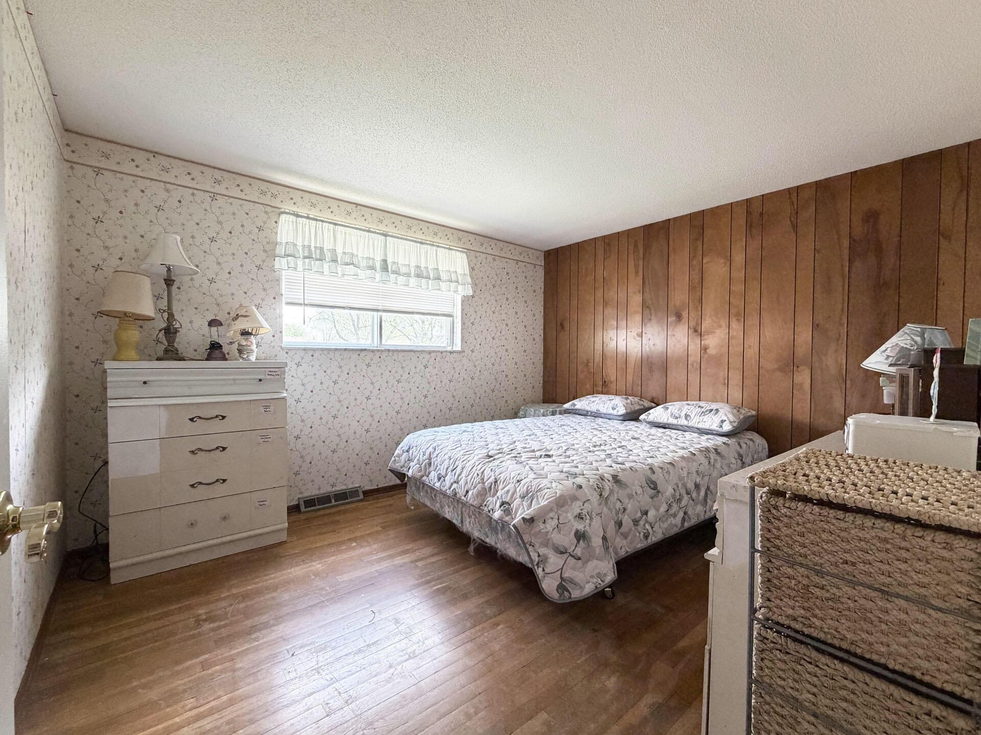 276 Allview Road Westerville, OH 43081 - Photo 9 of 23 Bedroom 2