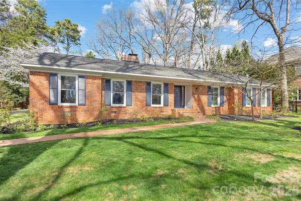 $1,189,000 | 401 Glen Oaks Road, Charlotte, NC 28270