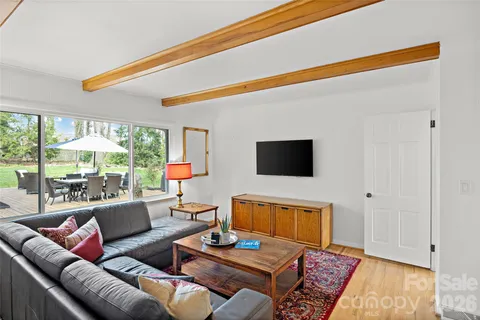 $1,189,000 | 401 Glen Oaks Road, Charlotte, NC 28270