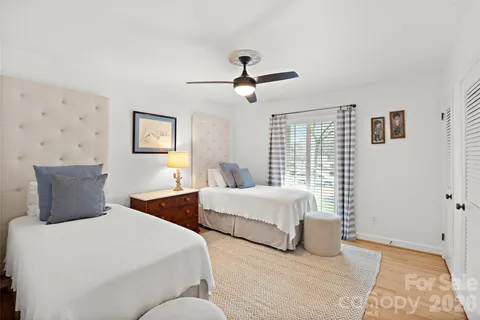 $1,189,000 | 401 Glen Oaks Road, Charlotte, NC 28270