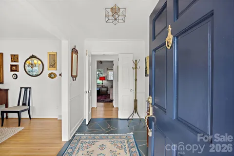 $1,189,000 | 401 Glen Oaks Road, Charlotte, NC 28270