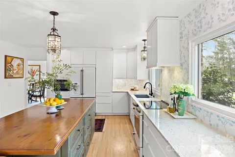 $1,189,000 | 401 Glen Oaks Road, Charlotte, NC 28270