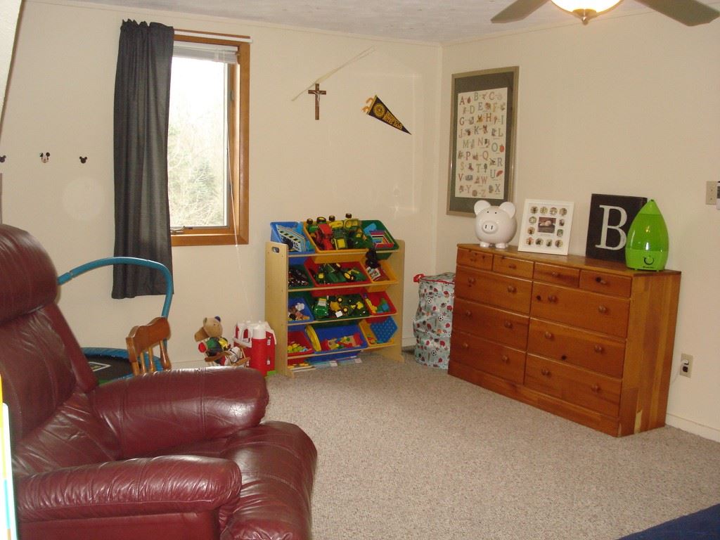 165 East River Road Mount Pleasant, MI 48858 - Photo 23 of 39 1830304-22.JPG