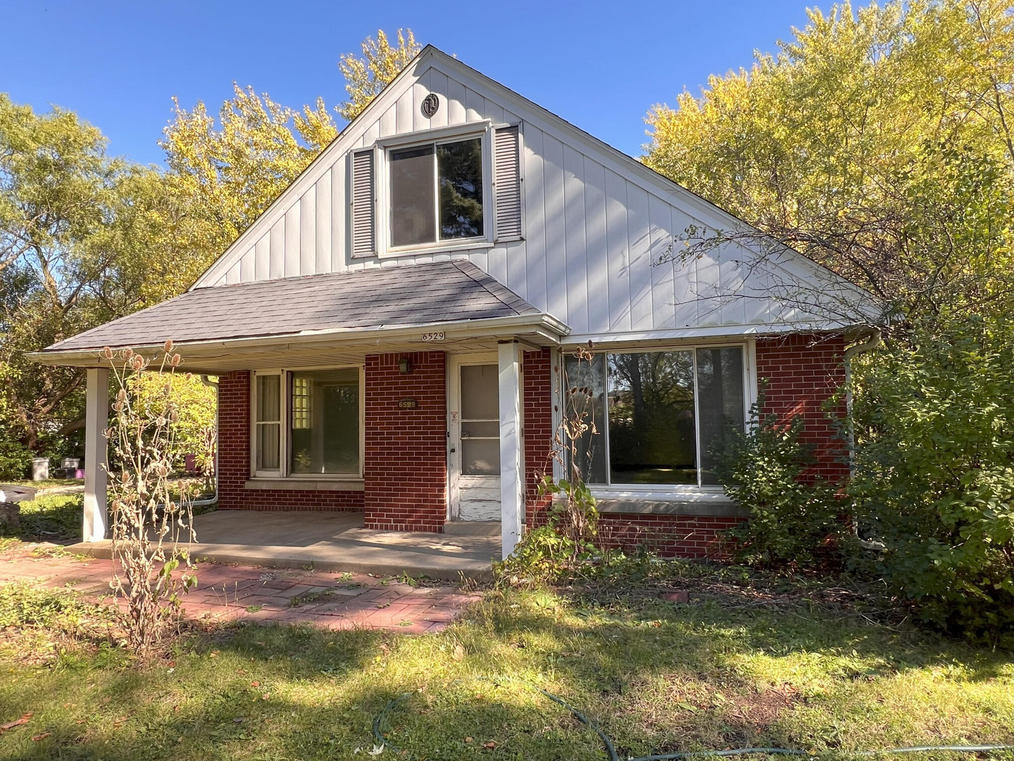 6529 County Rd V Caledonia, WI 53108 - Photo 1 of 1 Front
