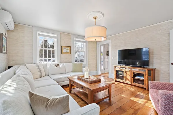$1,065,000 | 228 Main Street, Groton, MA 01450