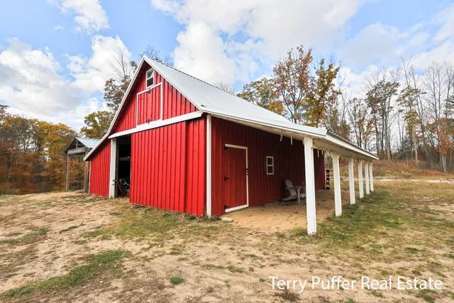 $599,000 | 23763 11 Mile Road, Big Rapids, MI 49307