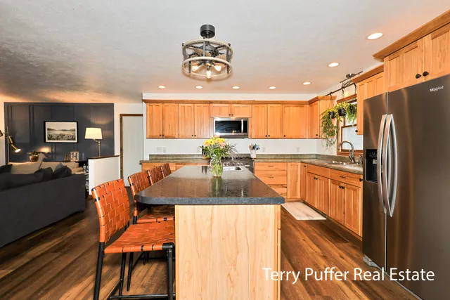 $599,000 | 23763 11 Mile Road, Big Rapids, MI 49307