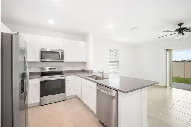 $2,350 | 4431 Rachel Fls Drive, Tampa, FL 33610