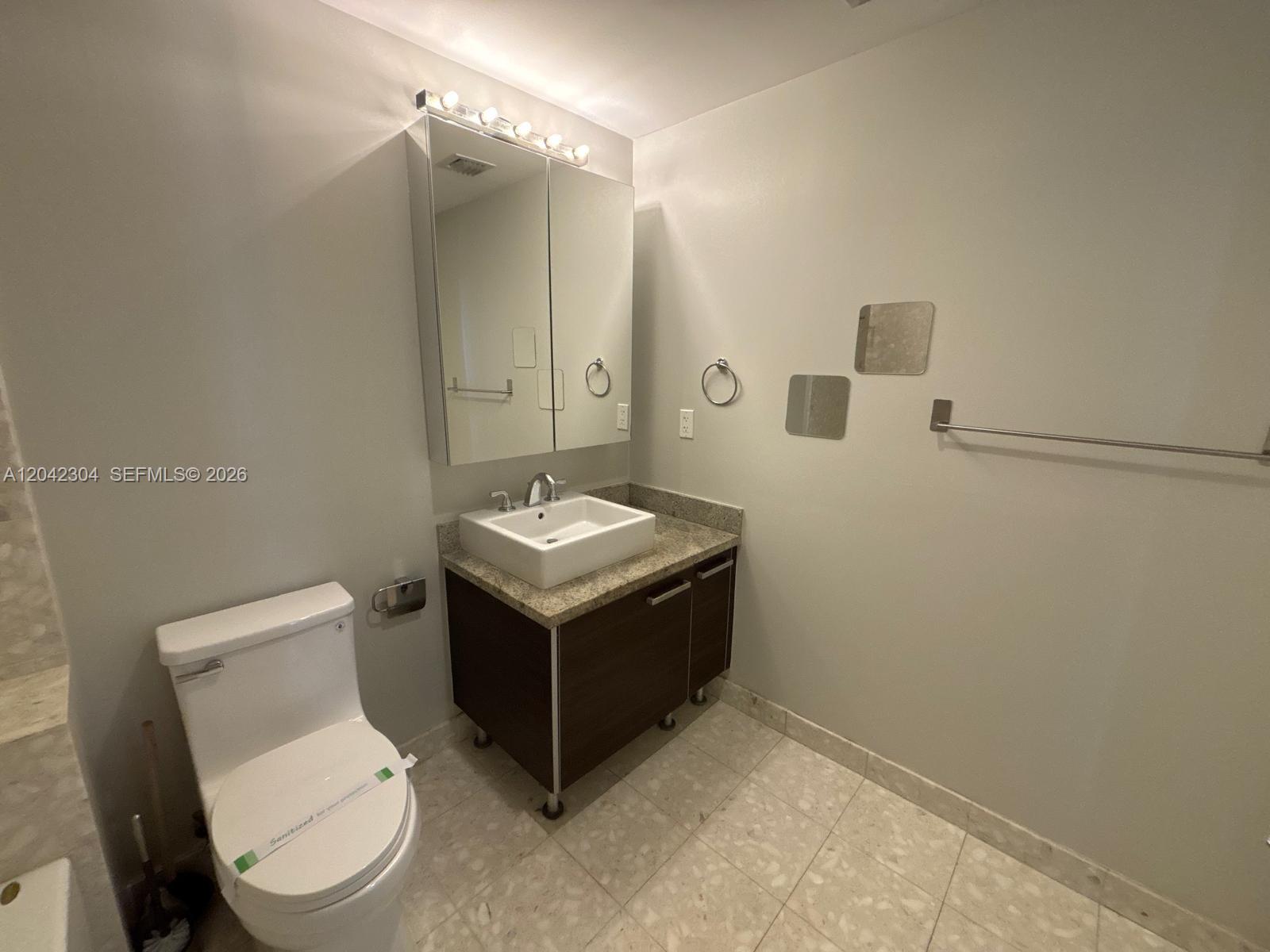 185 Southwest 7th Street, Unit 1410 Miami, FL 33130 - Photo 2 of 8