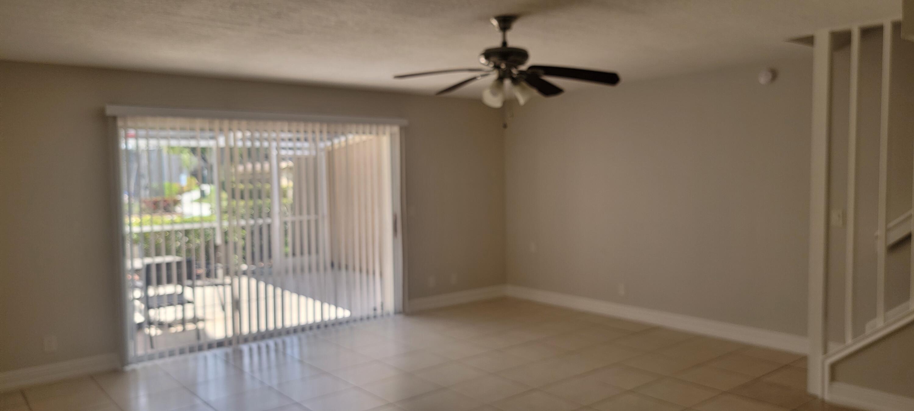 54 Maplecrest Circle Jupiter, FL 33458 - Photo 17 of 60 20240527_154121