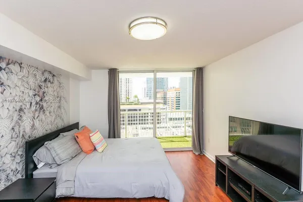 $3,300 | 1200 Brickell Bay Drive, Unit 1621, Miami, FL 33131