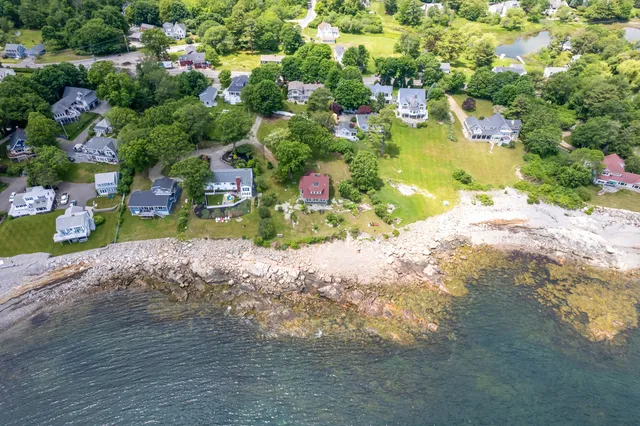 $2,999,000 | 4 Hamlin Place, York, ME 03909