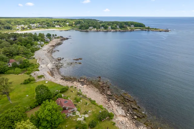 $2,999,000 | 4 Hamlin Place, York, ME 03909