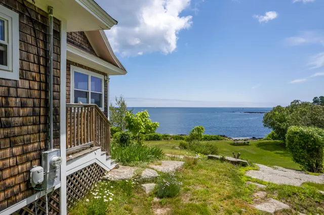 $2,999,000 | 4 Hamlin Place, York, ME 03909